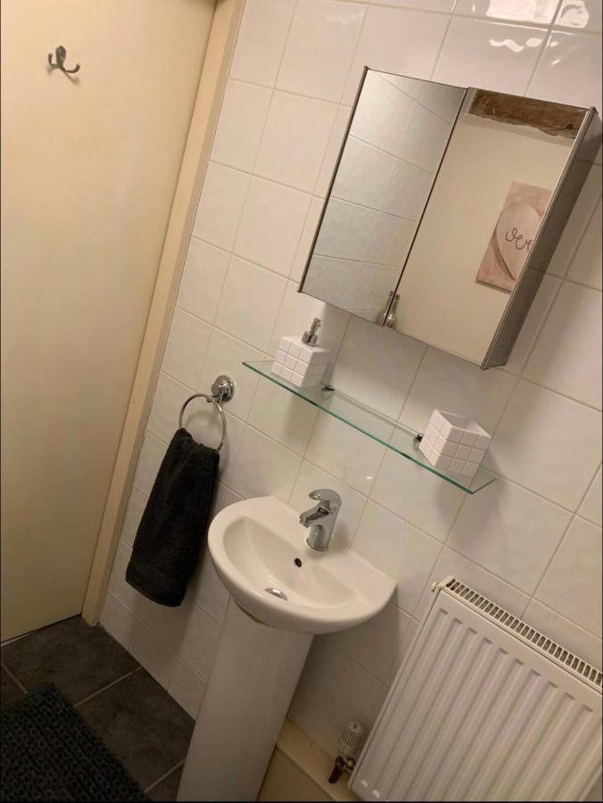 Studio Double. Own Bathroom, Shared Kitchen Bewdley Εξωτερικό φωτογραφία